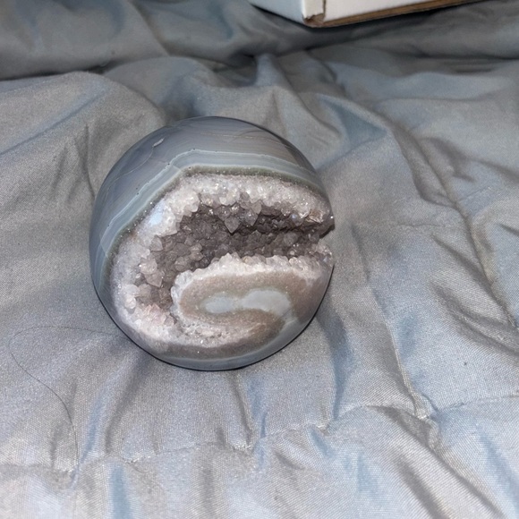 Agate Sphere - Picture 3 of 4